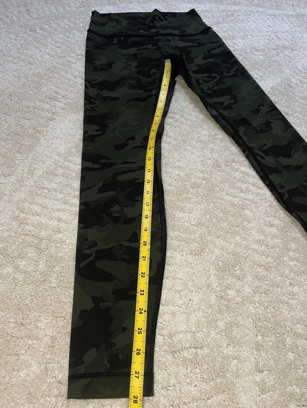 Lululemon Athletica Leggins Camo Green Twill Multi Size 6 - Picture 9 of 11